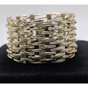 Coro Pegasus Vintage Wide Gold Tone Link Bracelet Foldover Clasp‎ 7"